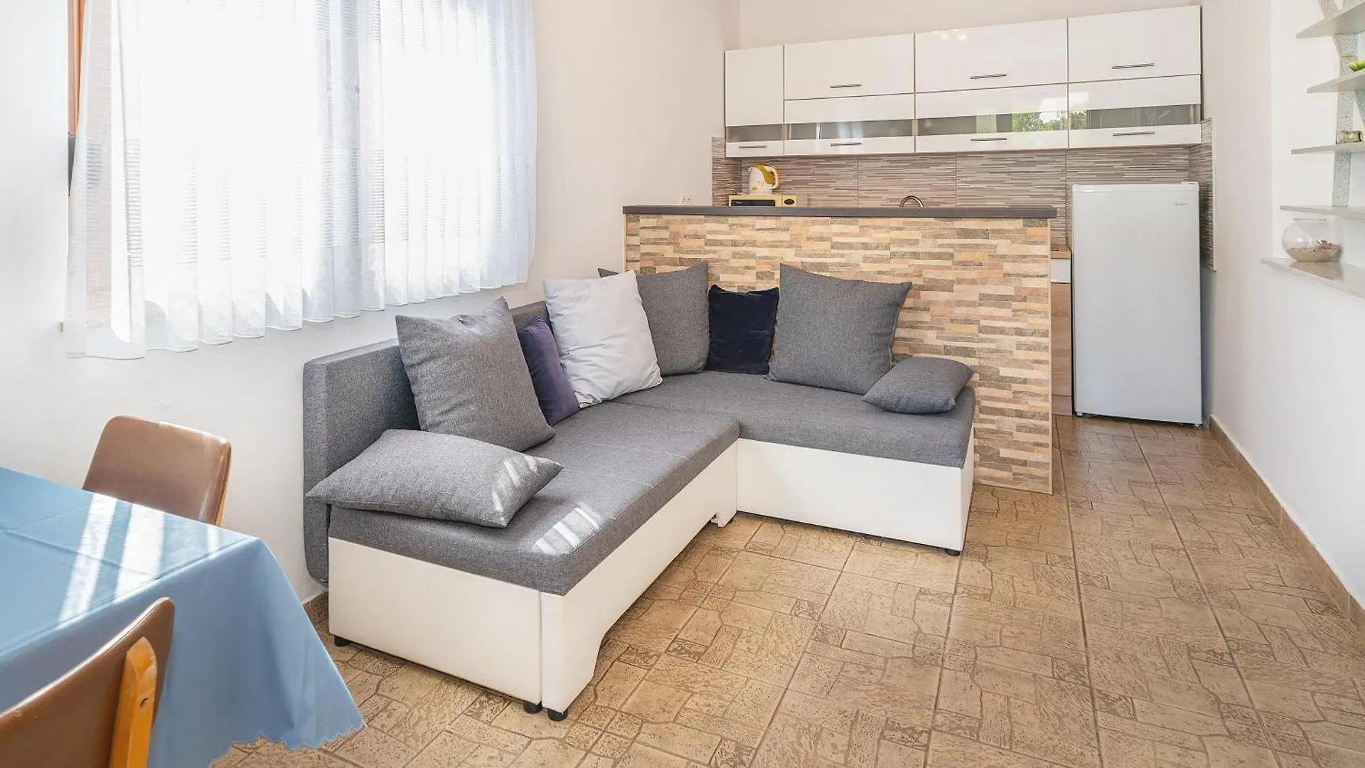 Apartments Magla With Terrace Baska