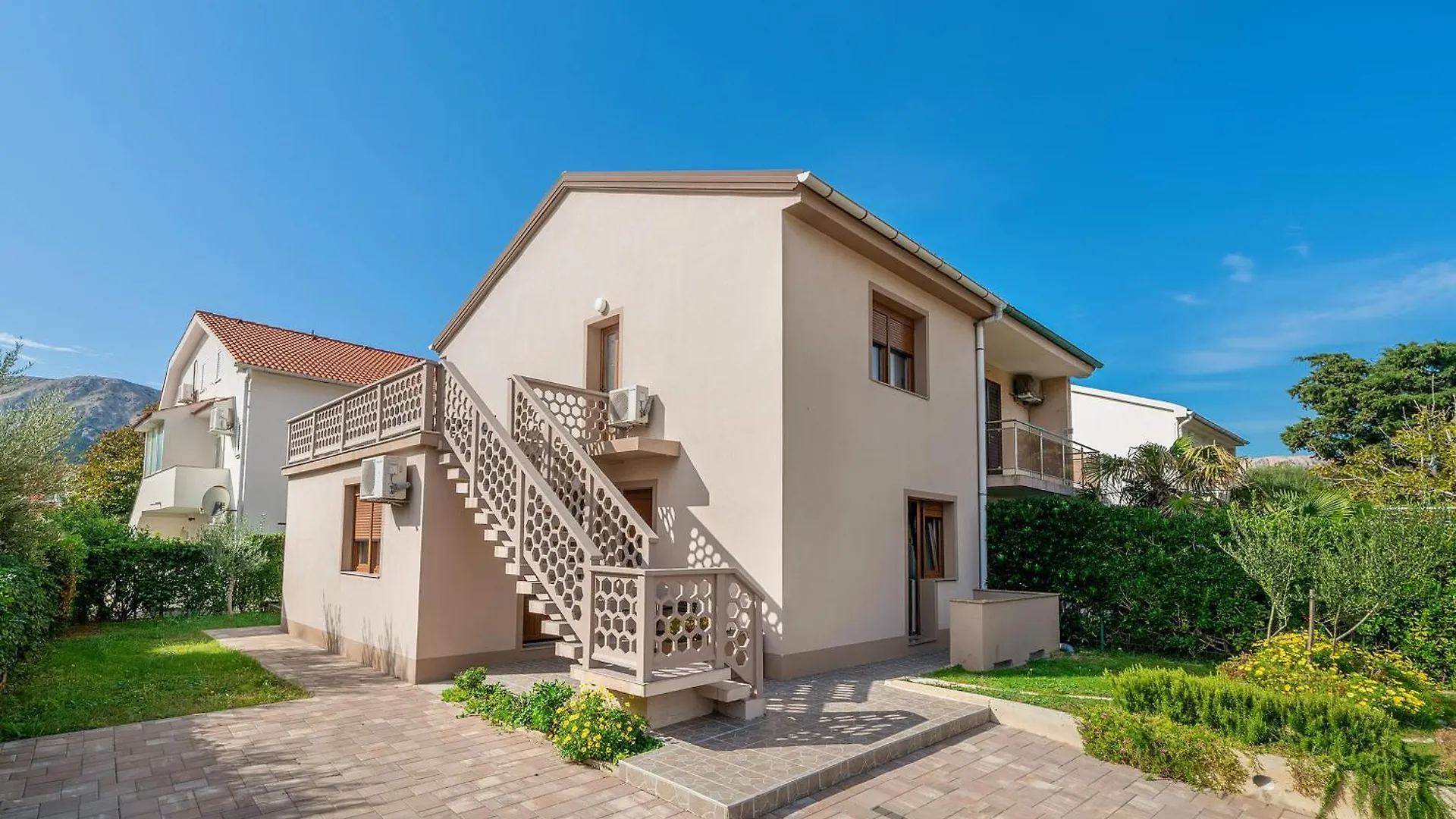 Apartments Magla With Terrace contacts