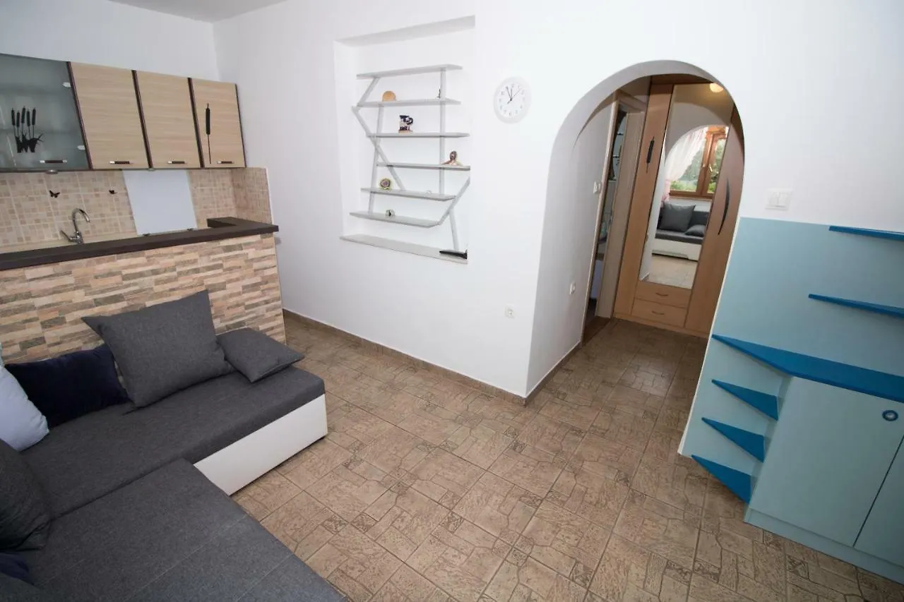 Apartments Magla With Terrace Baska  Baska (Krk)
