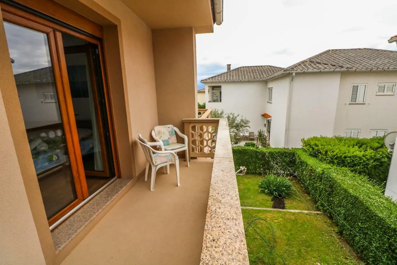 Apartments Magla With Terrace Baska