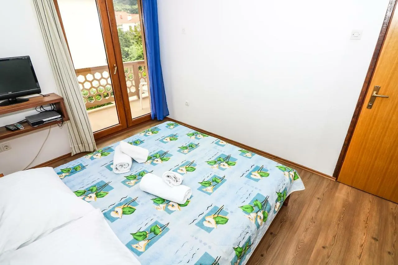 Apartments Magla With Terrace Baska  Baska (Krk)