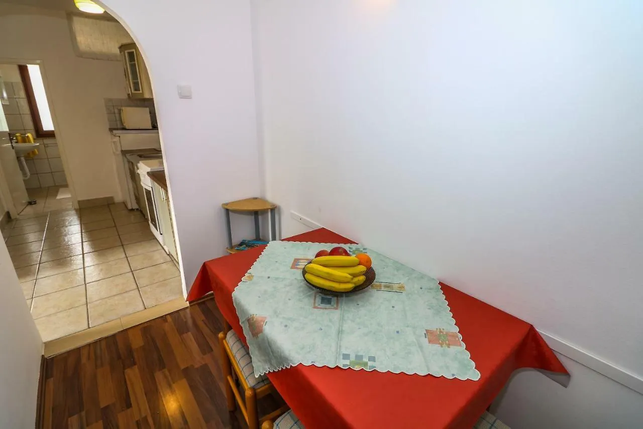 Apartments Magla With Terrace Baska