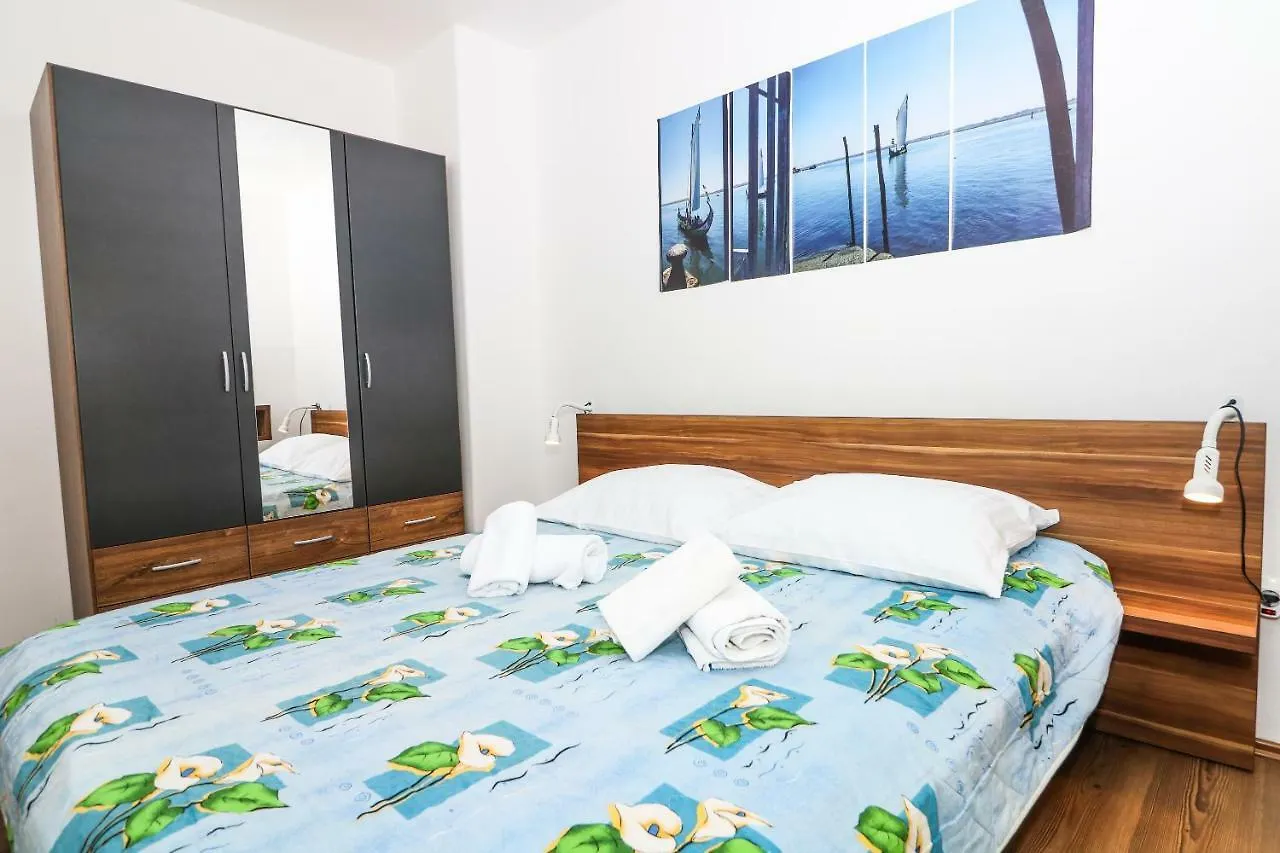 Apartments Magla With Terrace Baska   Baska (Krk)