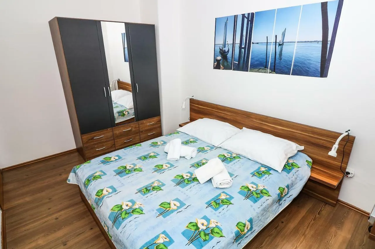 Apartments Magla With Terrace Baska
