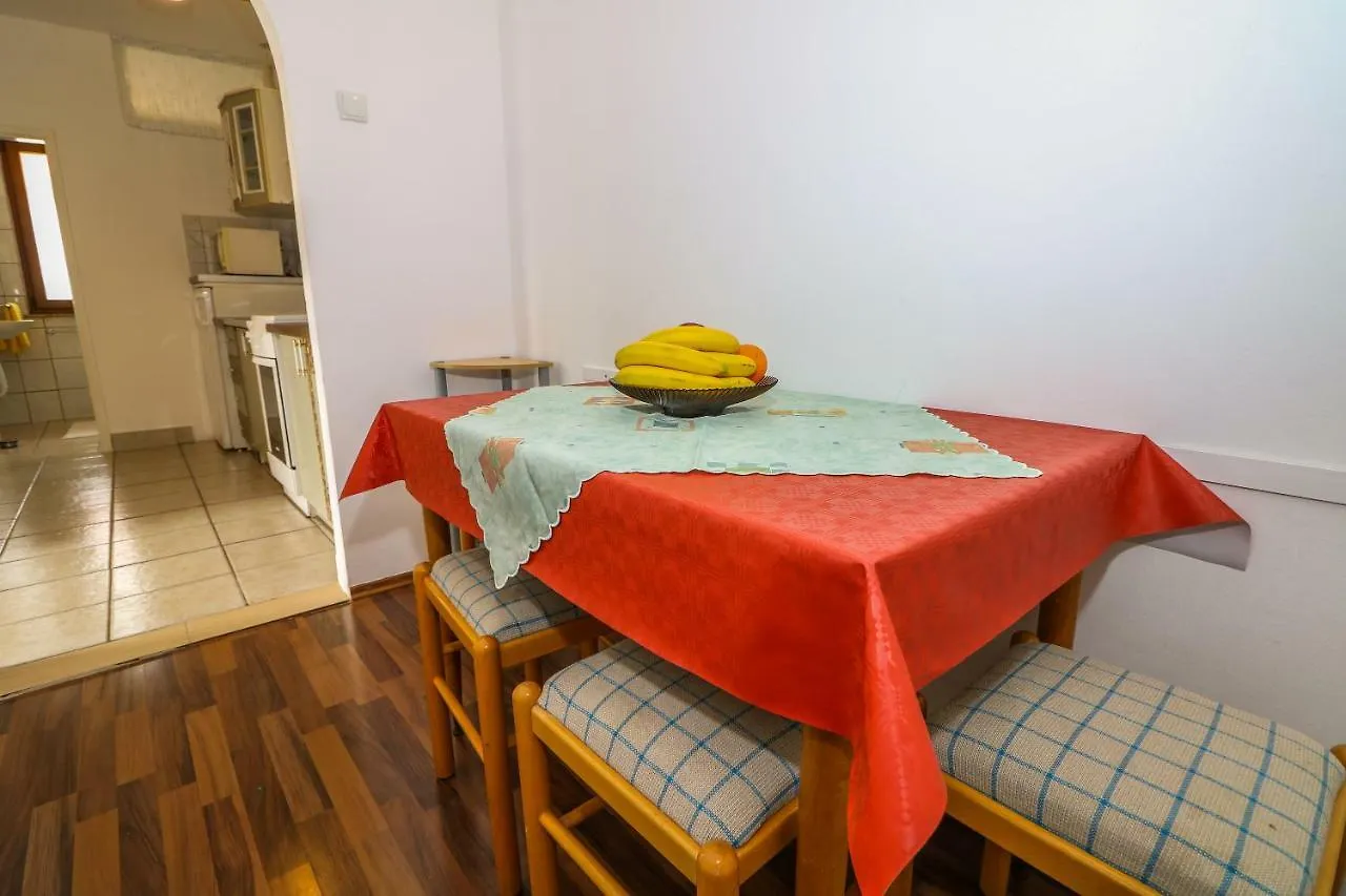 Apartments Magla With Terrace Baska