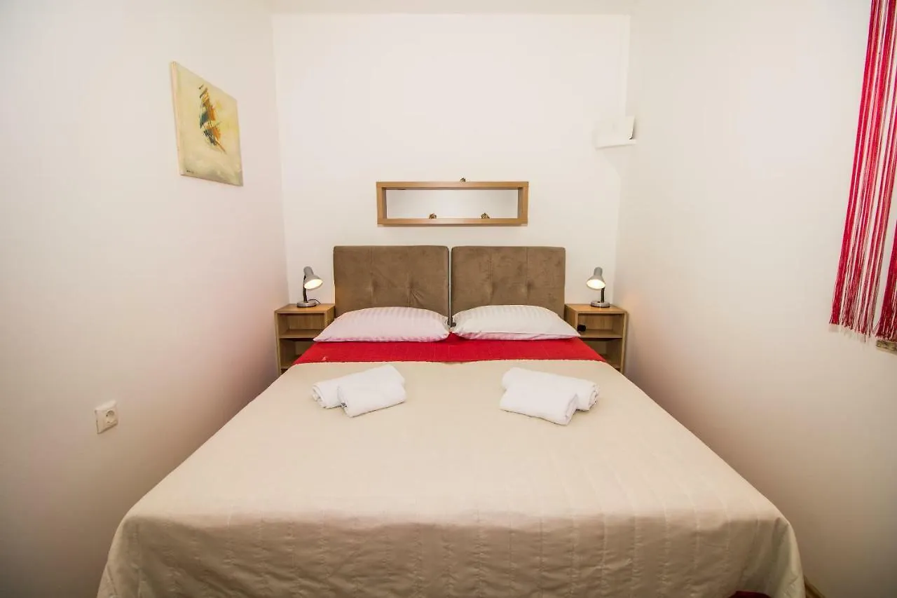 Apartments Magla With Terrace Baska  0*, Baska (Krk)