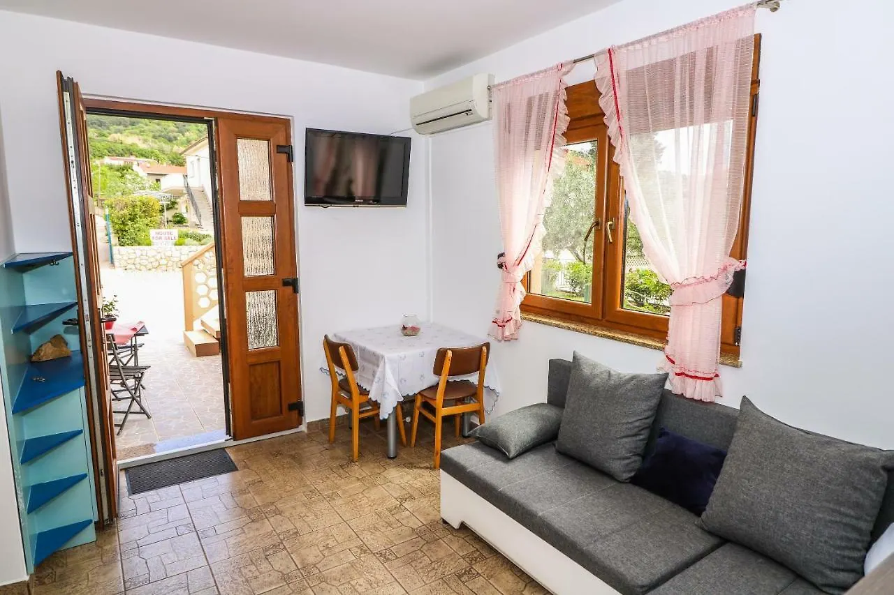 Apartments Magla With Terrace Baska