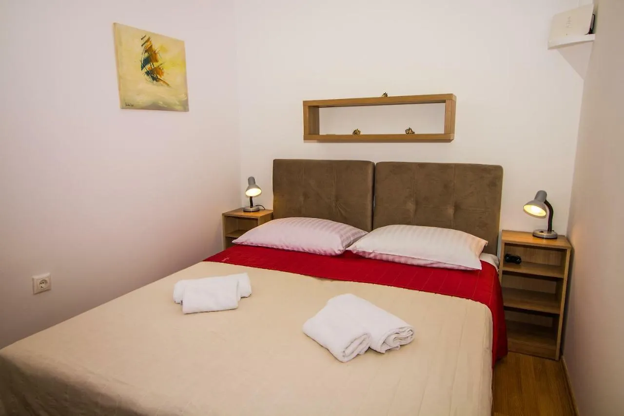 Apartments Magla With Terrace Baska