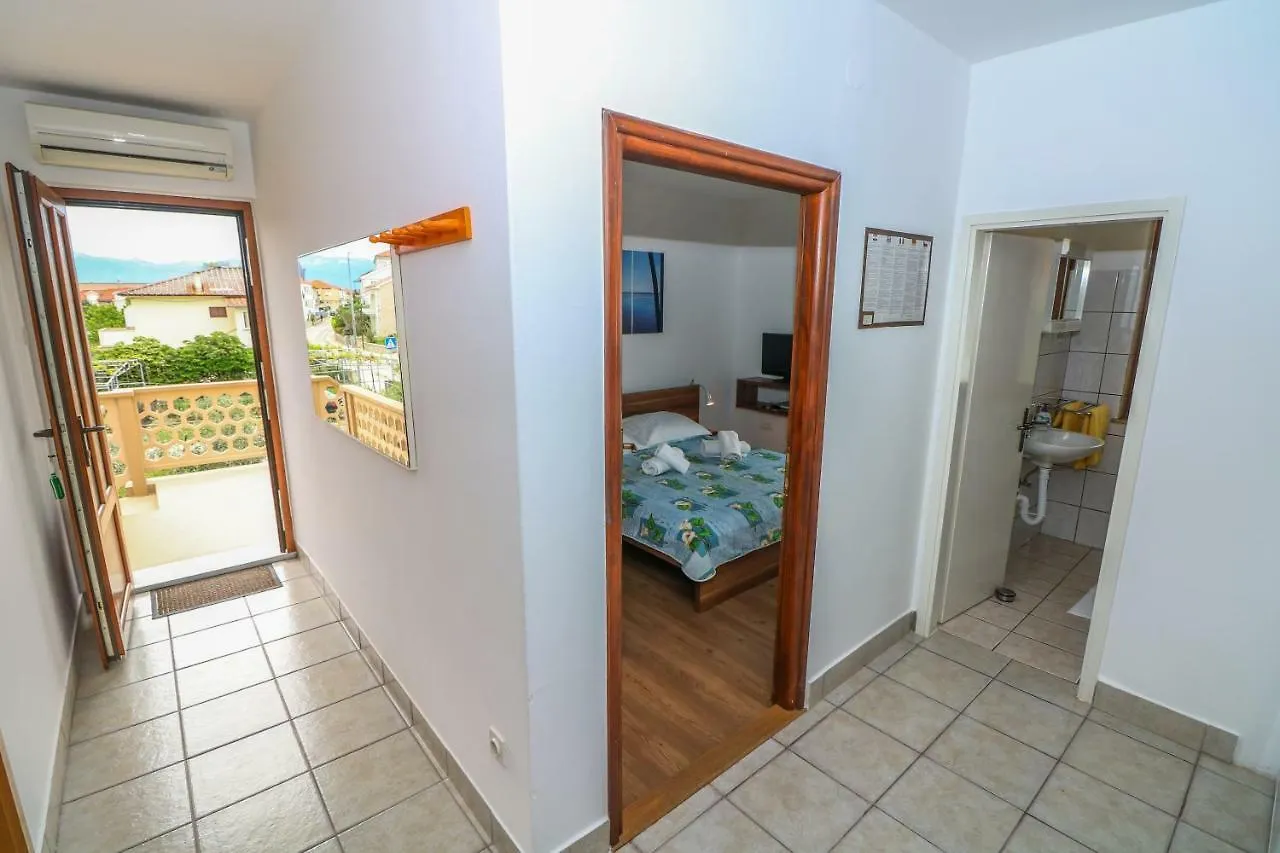 Apartments Magla With Terrace Baska   Baska (Krk)