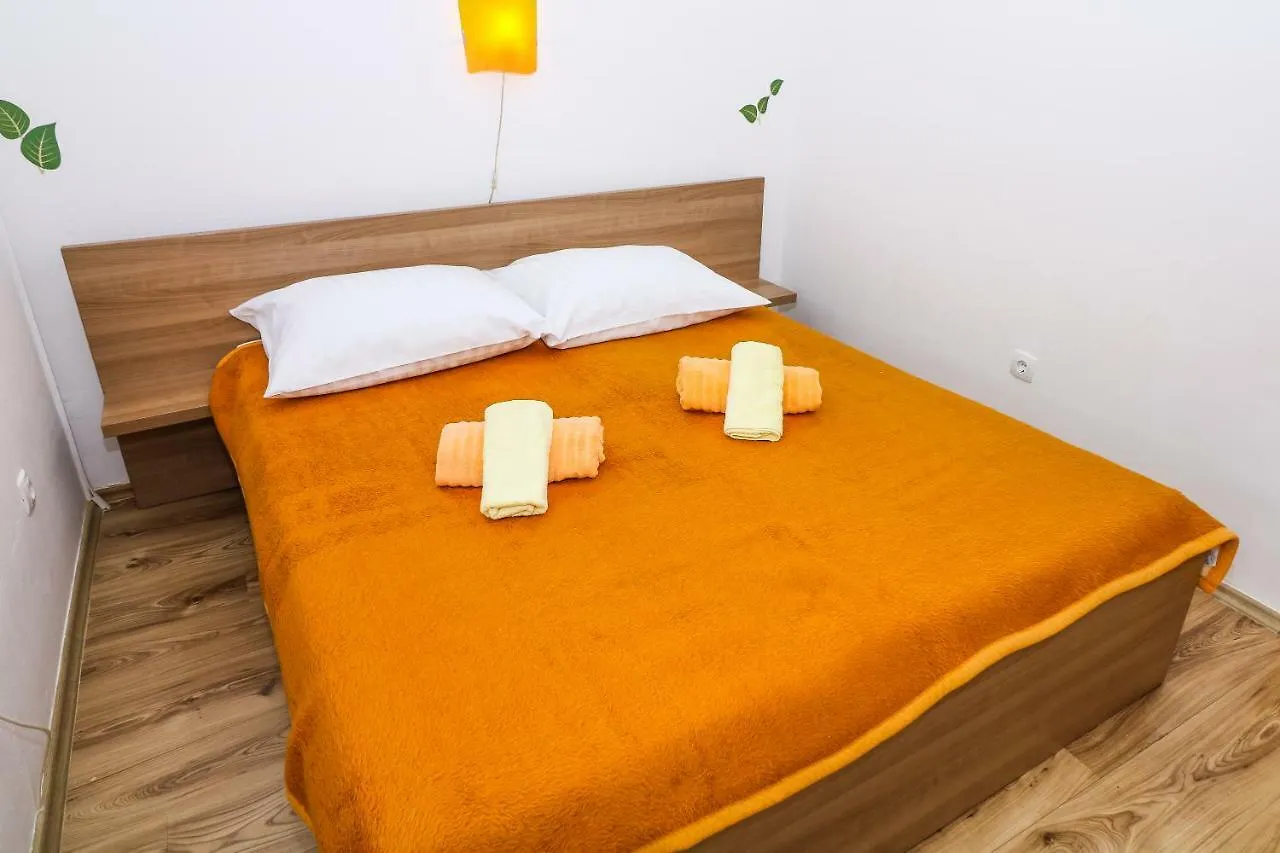 Apartments Magla With Terrace Baska  0*, Baska (Krk)