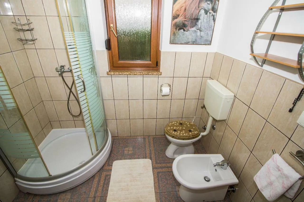 Apartments Magla With Terrace Baska