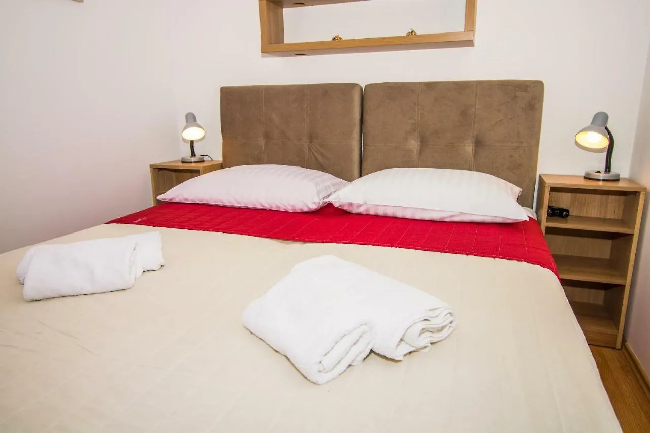 Apartments Magla With Terrace Baska  Baska (Krk)