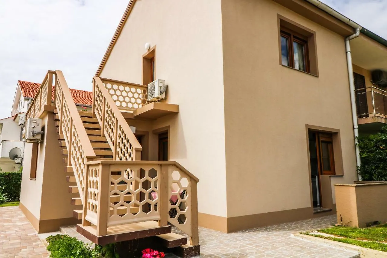 Apartments Magla With Terrace Baska