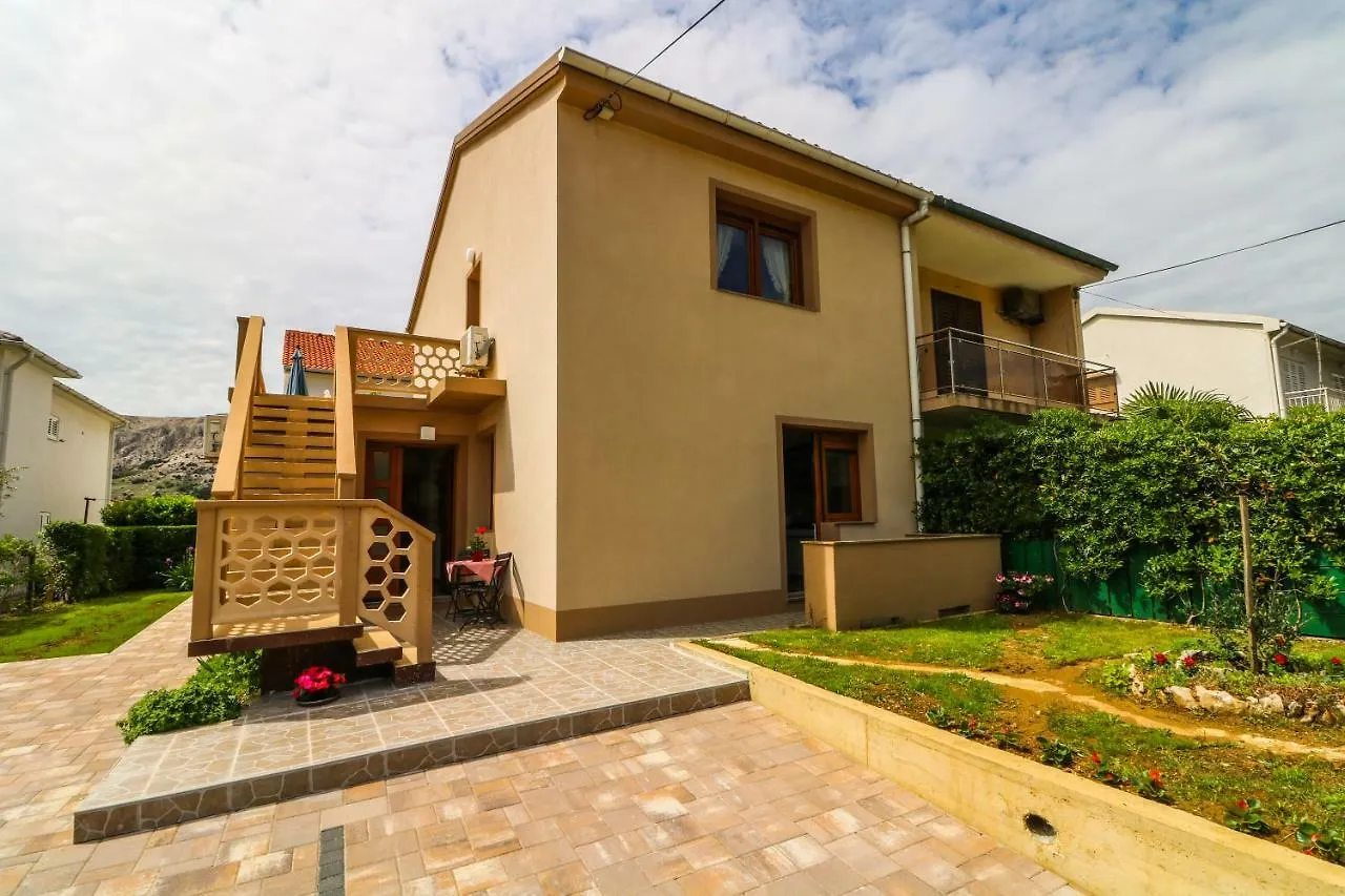 Apartments Magla With Terrace Baska