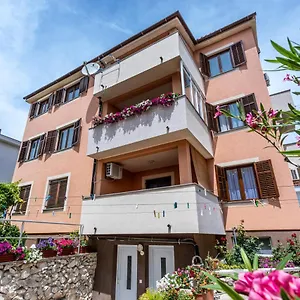  Apartmán Santima
