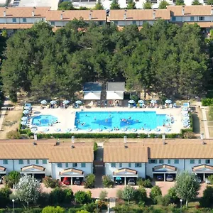 https://villaggio-ca-del-pino.hotelinveneto.com