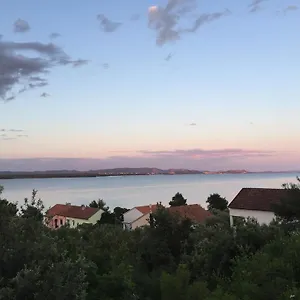 https://uzniks-apartments.hotelinzadar.com